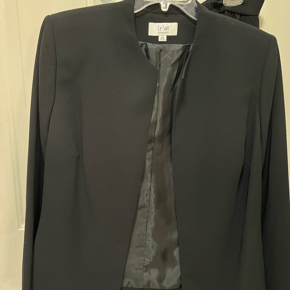 Women's skirt & Jacket suit 18W